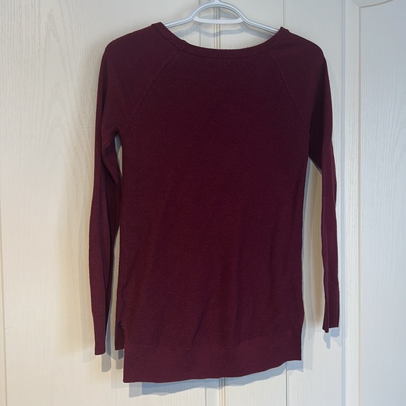 American Eagle Maroon Crew Neck Sweater - Size XS - Picture 2 of 2